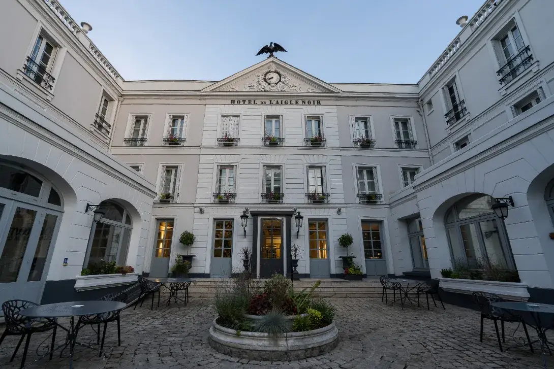 Fontainebleau Hôtel Aigle Noir