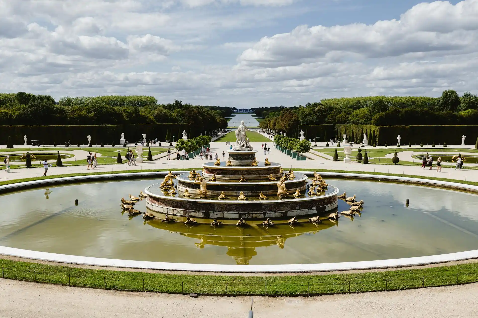 Versailles team building